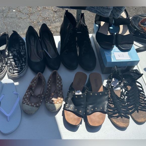 Assorted accessories - Picture 2 of 4